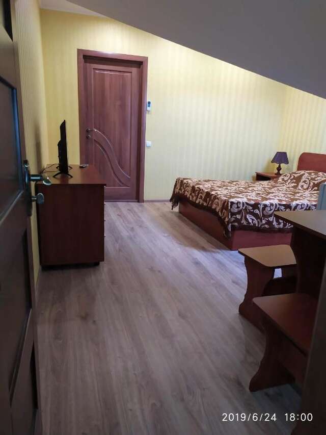 Отель NaNa Бердянск-21