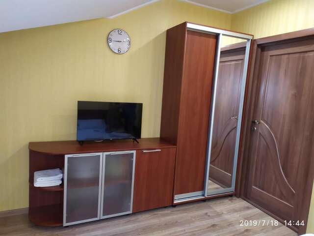 Отель NaNa Бердянск-4