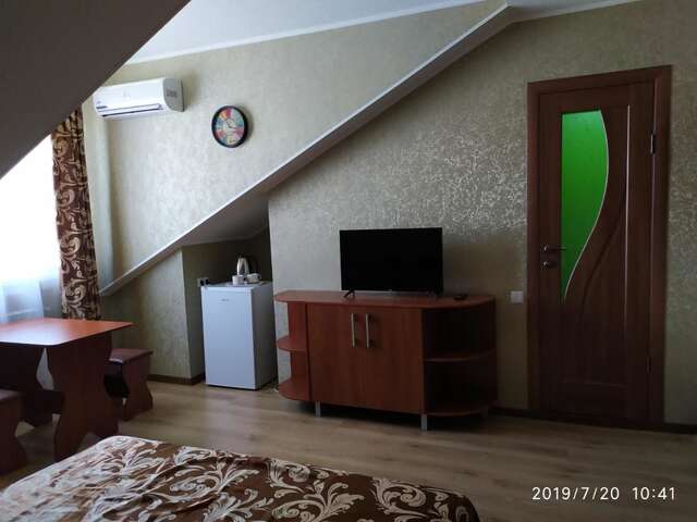 Отель NaNa Бердянск-6